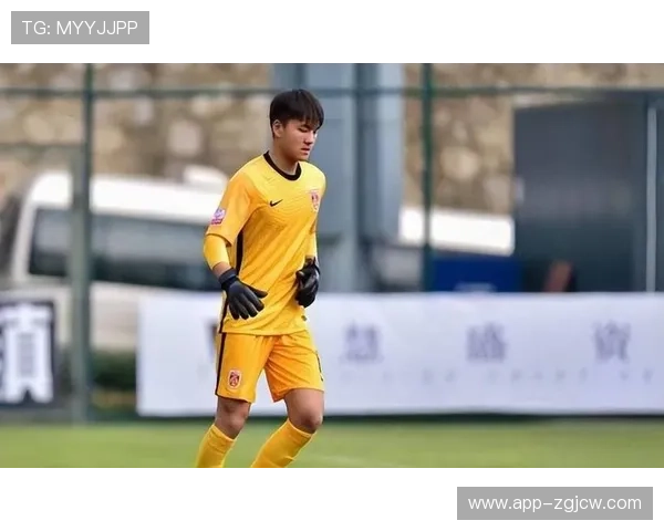 青岛西海岸新帅郑智面临保级任务，培养U21球员成硬指标