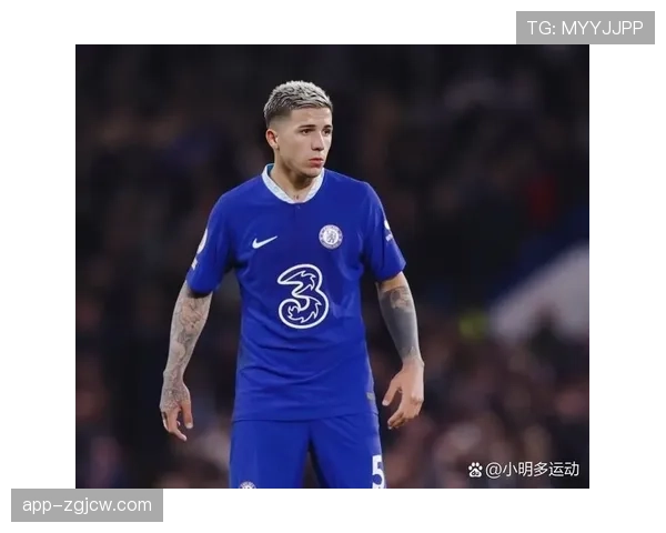 英超公布三月最佳进球候选,恩佐-费尔南德斯中场吊射在列